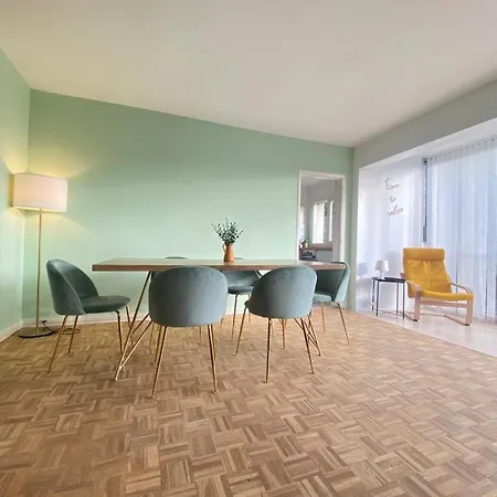 Apartment Grand 6 Personnes A 5min De Versailles Avec Parking Prive