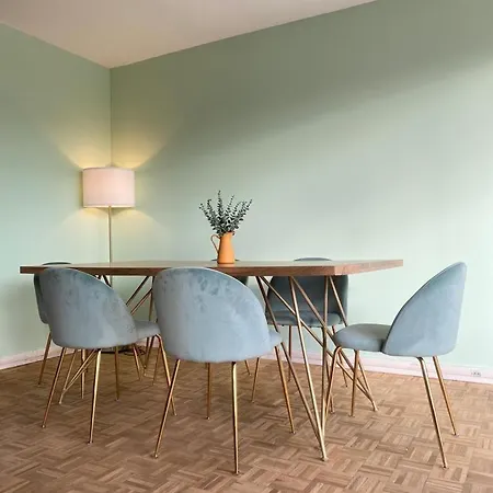 Grand 6 Personnes A 5min De Versailles Avec Parking Prive Apartment *