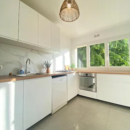 Grand 6 Personnes A 5min De Versailles Avec Parking Prive * Le Chesnay (Yvelines)