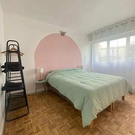 Grand 6 Personnes A 5min De Versailles Avec Parking Prive Apartment Le Chesnay (Yvelines)