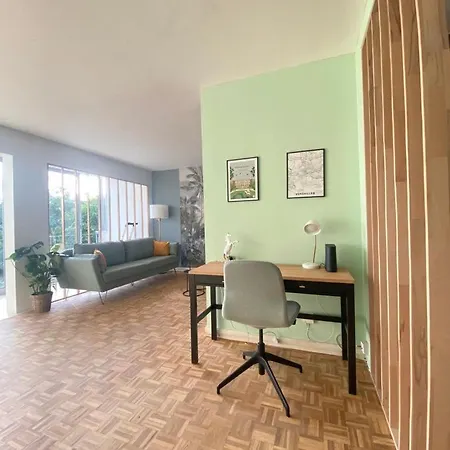 Grand 6 Personnes A 5min De Versailles Avec Parking Prive Apartment