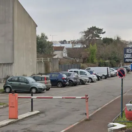 Grand 6 Personnes A 5min De Versailles Avec Parking Prive Apartment *